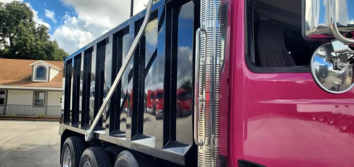 2025 Peterbilt 589-28