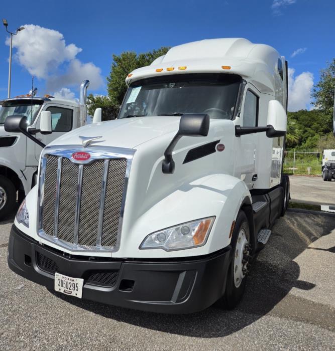 2022 Peterbilt 579-3