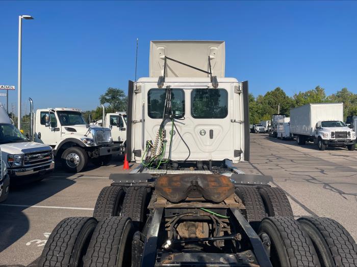 2021 Freightliner Cascadia-7