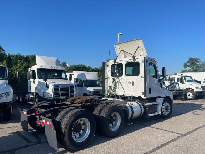 2021 Freightliner Cascadia-4