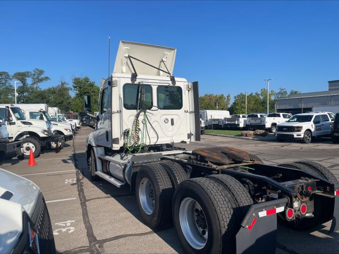 2021 Freightliner Cascadia-5