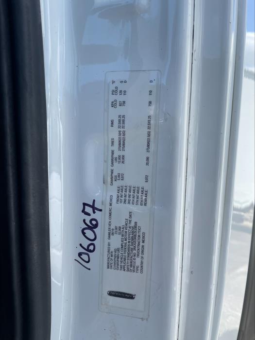 2020 Freightliner Cascadia-10