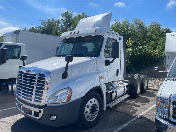 2020 Freightliner Cascadia-0