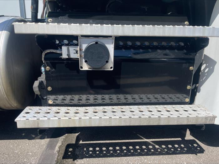 2020 Freightliner Cascadia-14