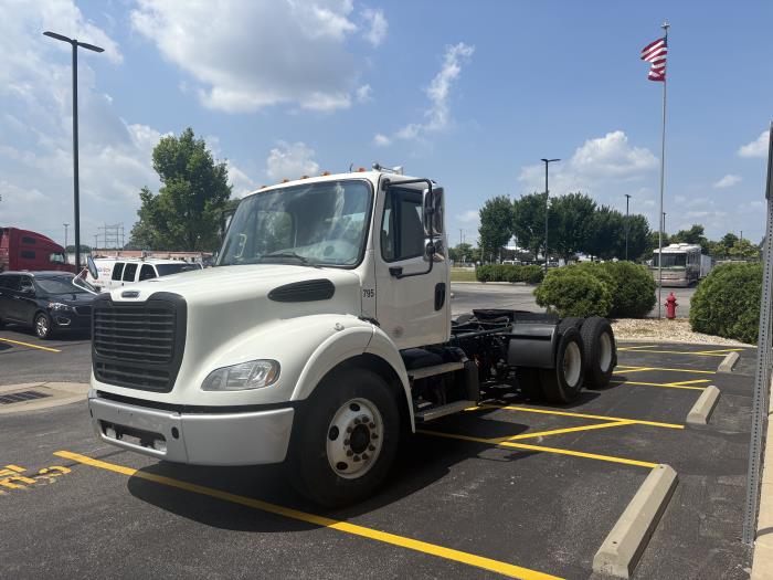 2020 Freightliner Cascadia-0
