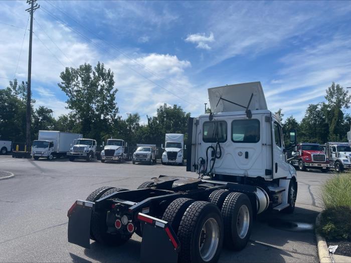 2021 Freightliner Cascadia-5