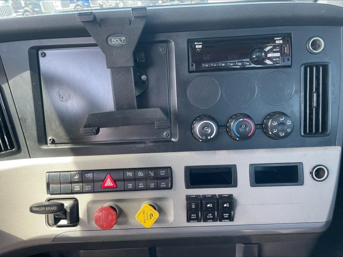 2021 Freightliner Cascadia-10