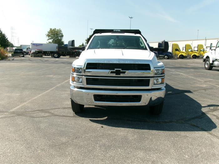 2024 Chevrolet Silverado-1