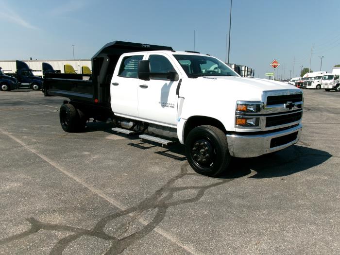 2024 Chevrolet Silverado-2