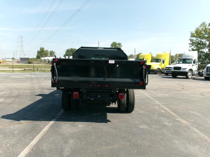2024 Chevrolet Silverado-3