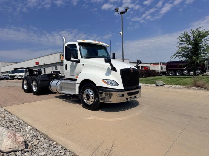 2027 International LT625-3