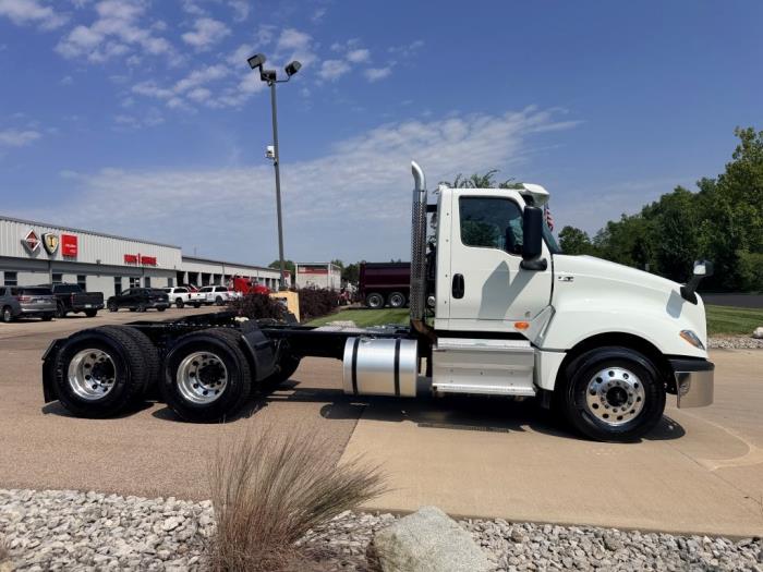 2027 International LT625-4