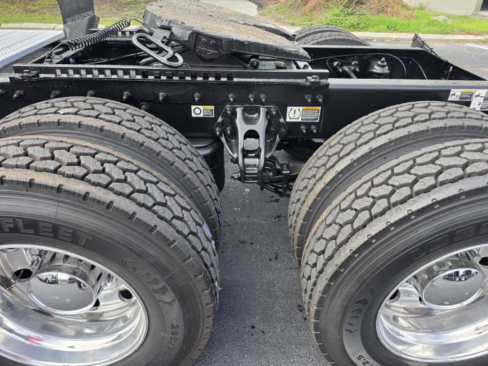 2022 Peterbilt 567-9