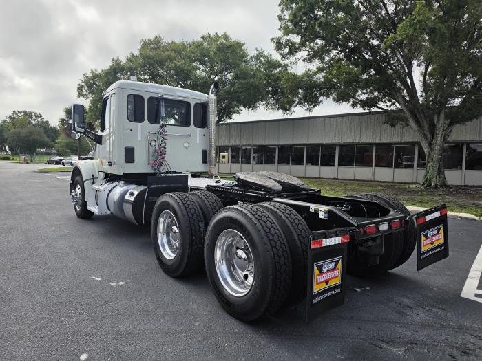 2022 Peterbilt 567-4