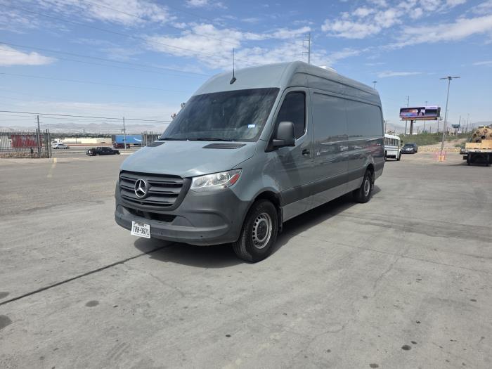 2024 Mercedes-Benz Sprinter-0