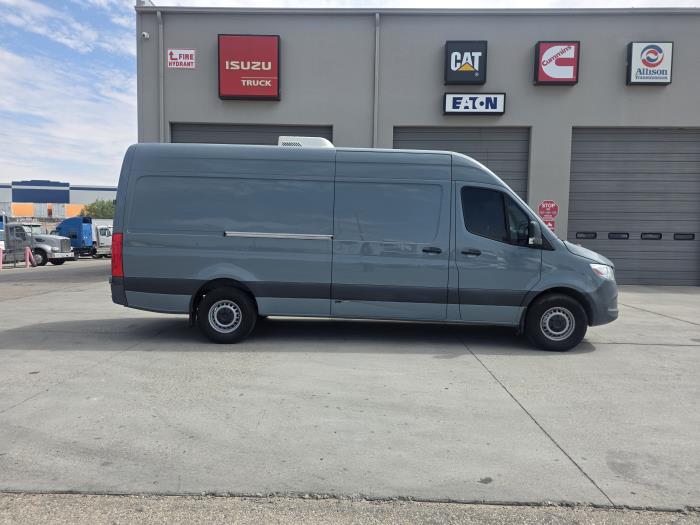 2024 Mercedes-Benz Sprinter-3