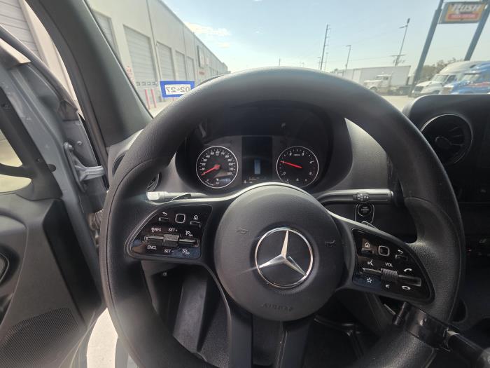 2024 Mercedes-Benz Sprinter-10