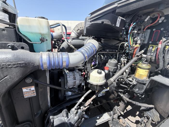 2018 Peterbilt 579-8