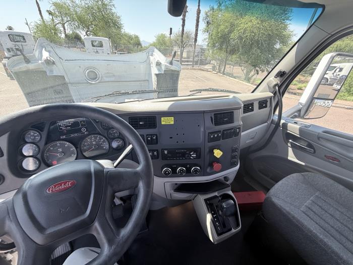 2018 Peterbilt 579-11