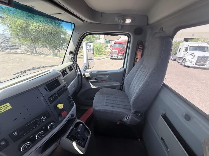 2018 Peterbilt 579-12