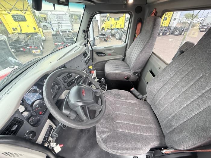2018 Peterbilt 579-9