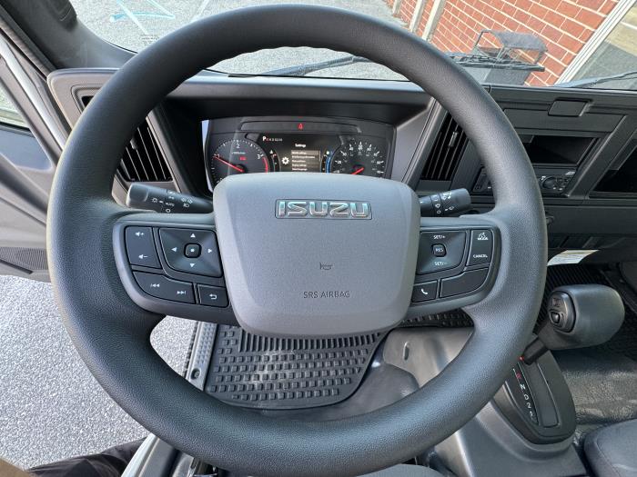 2027 Isuzu NRR-15