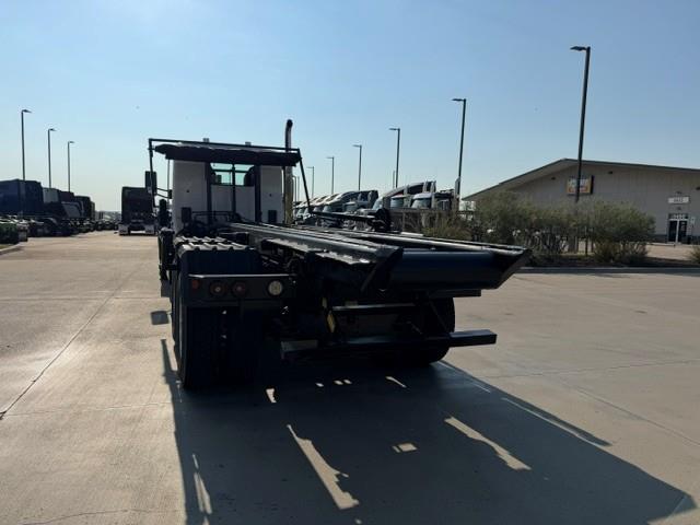 2024 Peterbilt 548-4