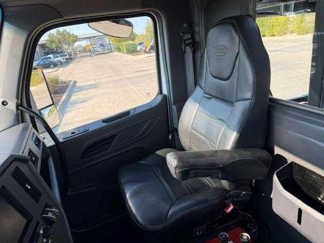 2024 Peterbilt 548-33