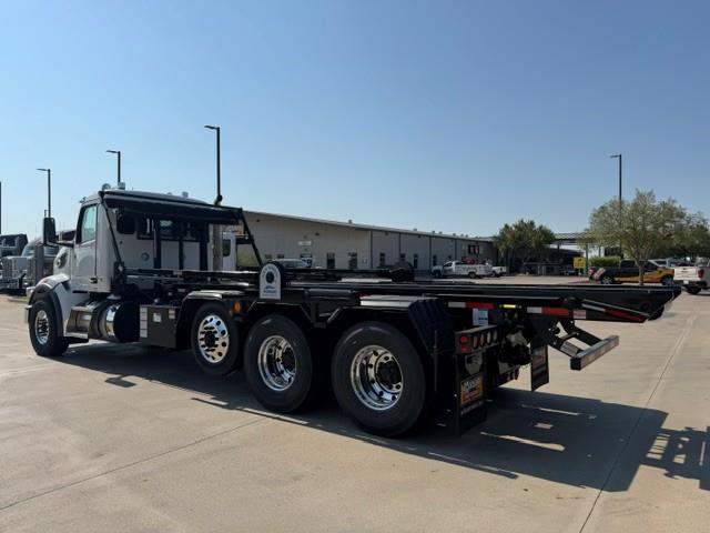 2027 Peterbilt 567-4