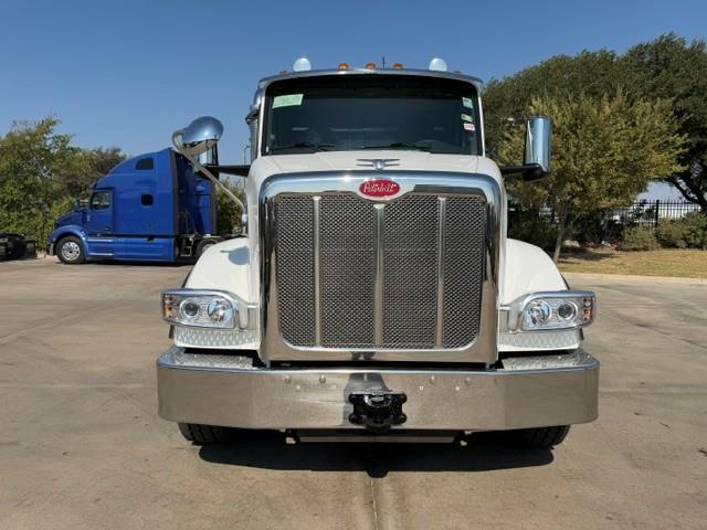 2027 Peterbilt 567-11