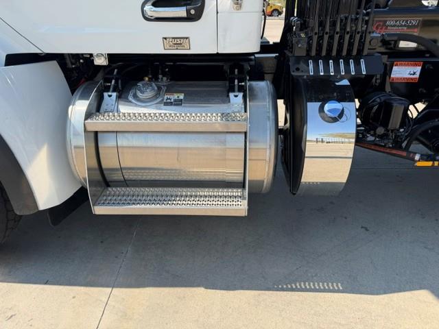 2027 Peterbilt 567-18