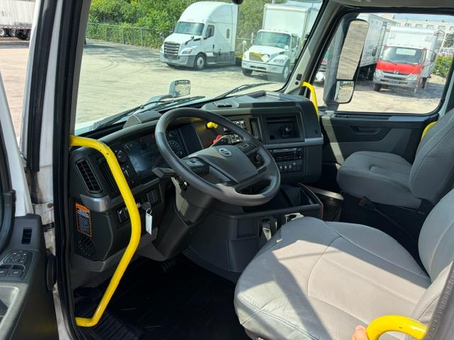 2023 Volvo VNR64T300-16