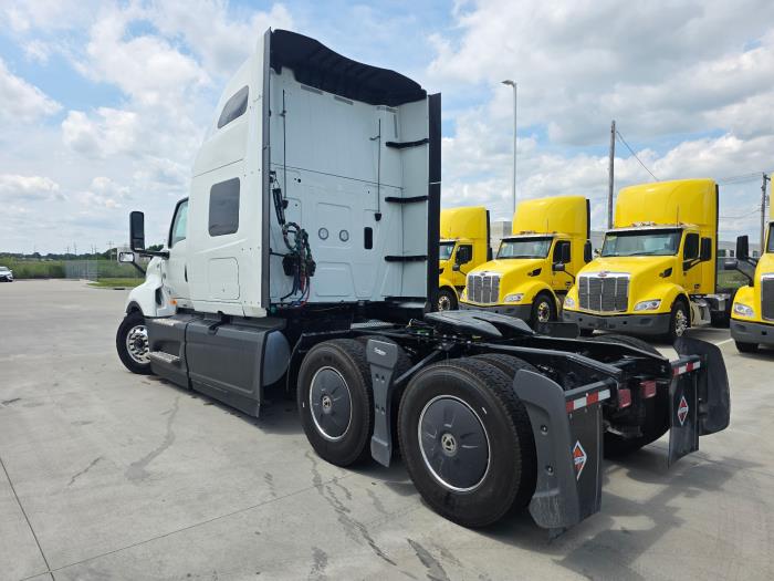 2027 International LT625-2