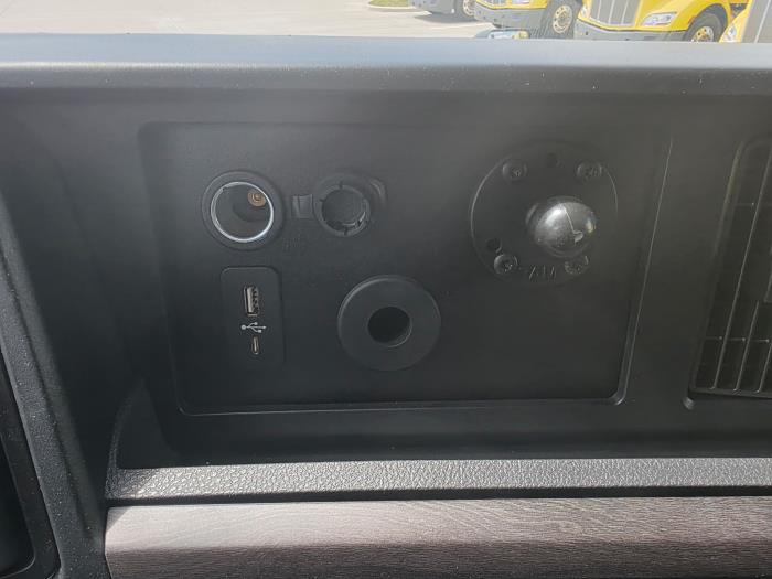 2027 International LT625-6
