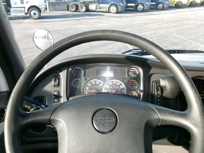 2020 Freightliner Business Class M2 106-14