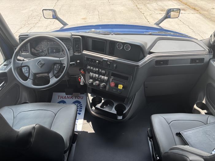 2027 International LT625-7