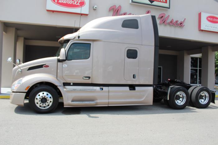 2023 Peterbilt 579-2