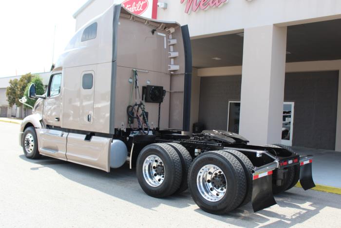 2023 Peterbilt 579-3
