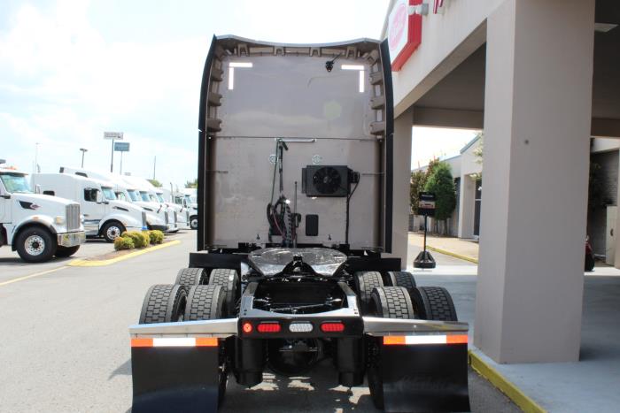 2023 Peterbilt 579-4