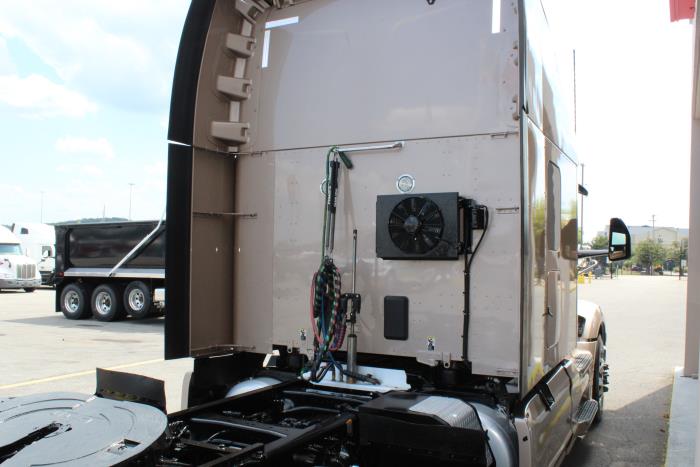 2023 Peterbilt 579-5