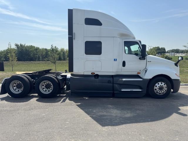 2022 International LT625-3