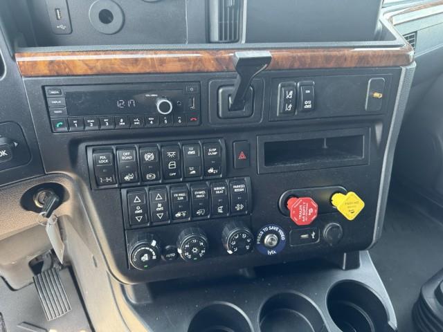 2022 International LT625-9