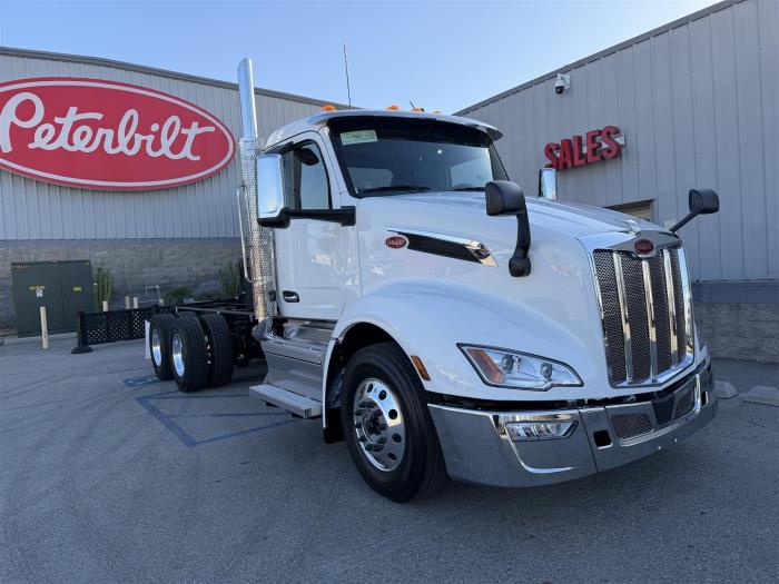 2027 Peterbilt 579-3
