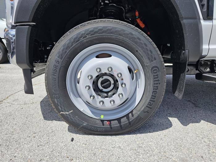 2026 Ford F-550-11