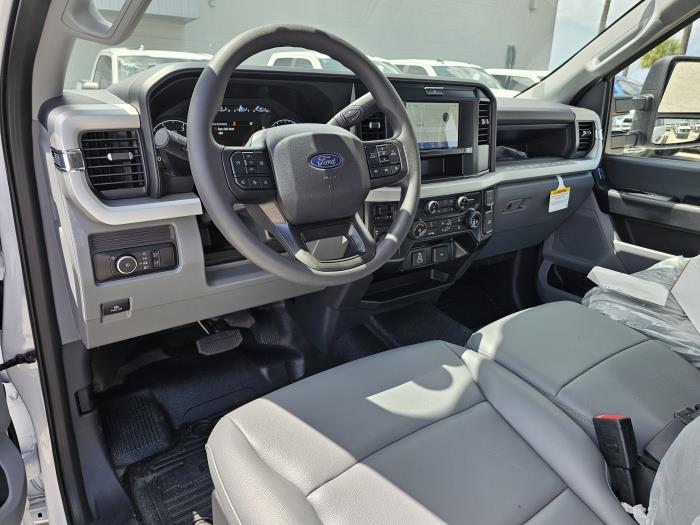 2026 Ford F-550-15