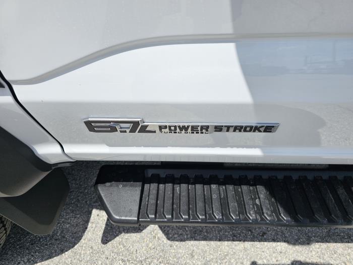 2027 Ford F-550-12