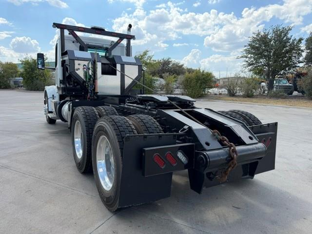 2026 Peterbilt 567-4