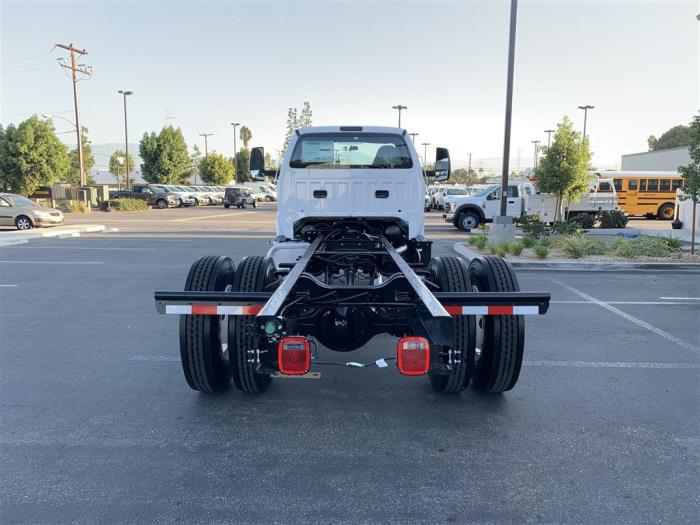 2027 Ford F-750-3