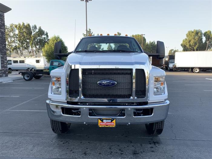 2027 Ford F-750-7