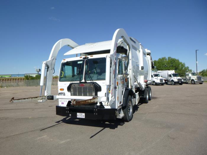2025 Peterbilt 520-8